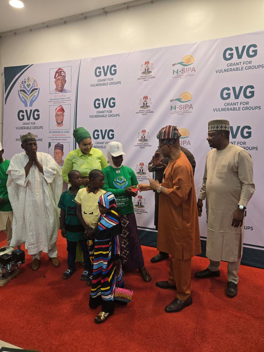 ng_nsipa's tweet photo. BREAKING: FEDERAL GOVERNMENT LAUNCHES GRANT FOR VULNERABLE GROUPS (GVG)
...Empower over 100 vulnerable households with starter packs and Credit Alerts https://t.co/1lkAYX4VkC