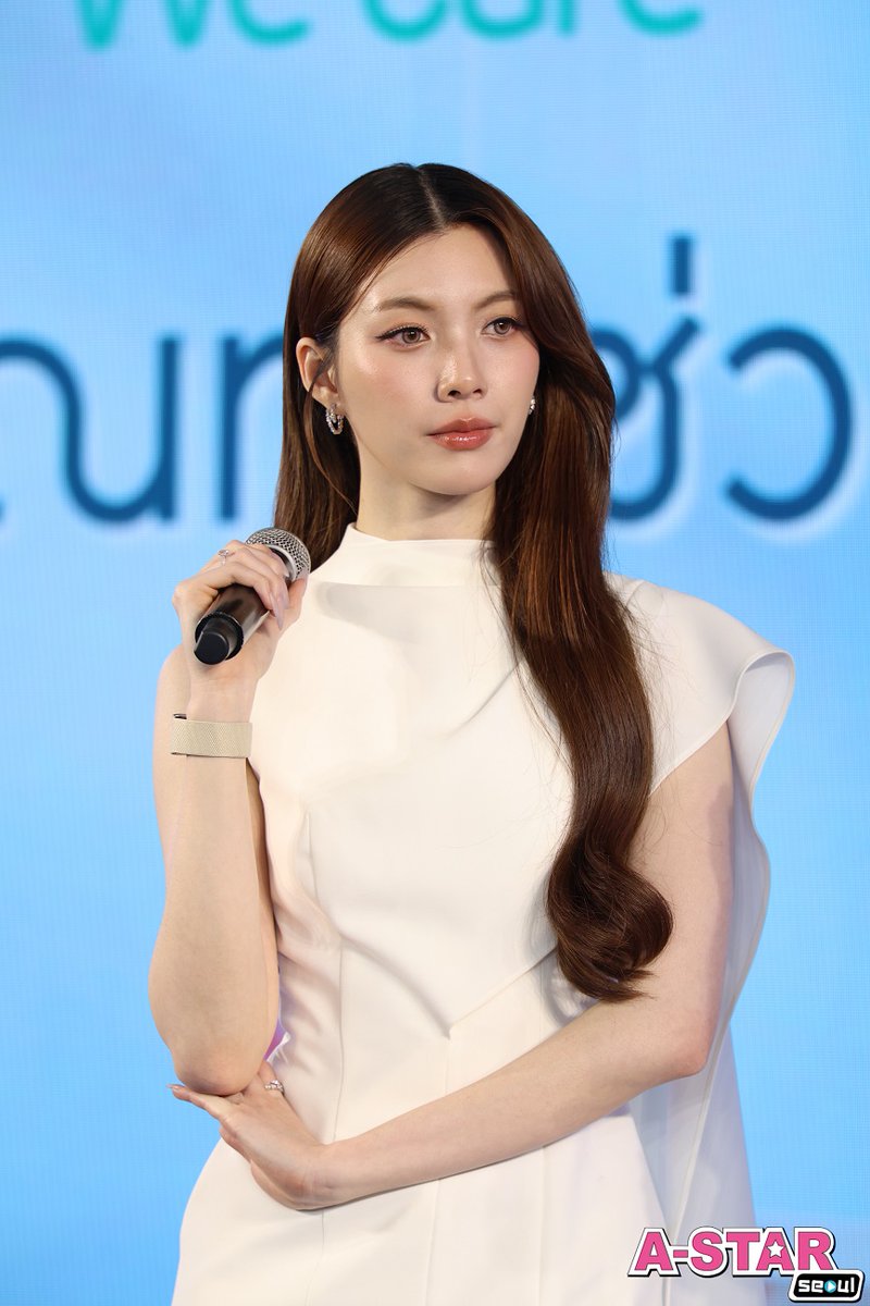 A_STAR_MAGAZINE tweet media