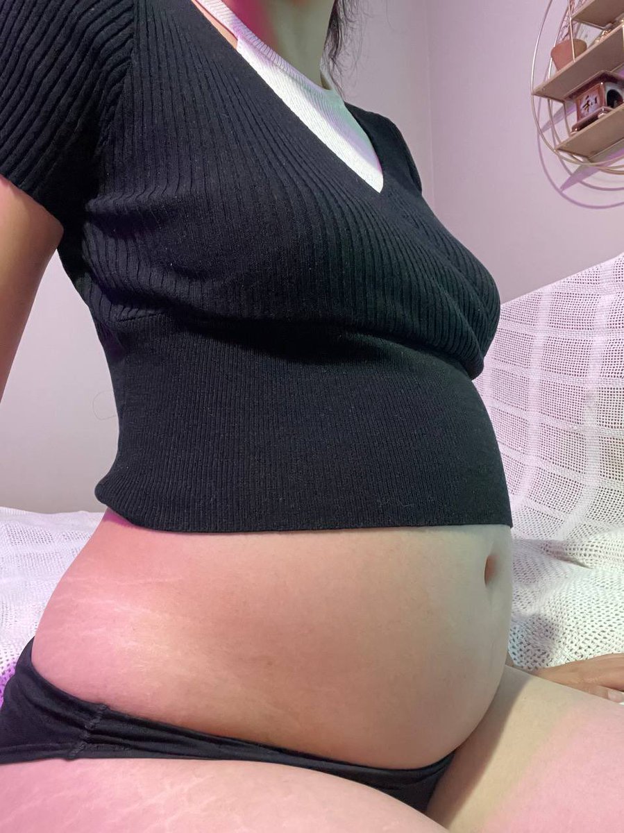 Lily • Belly Stuffing 🤰🏻 tweet media