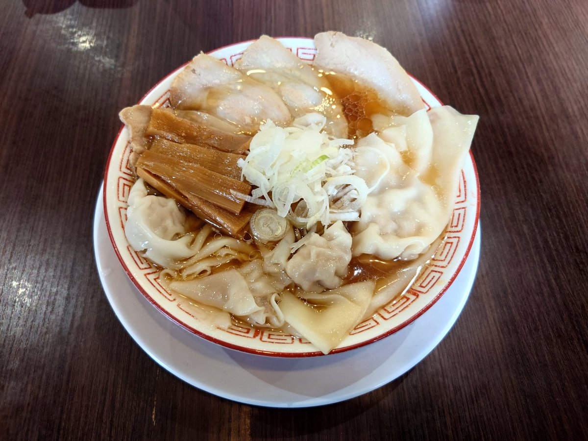 qX0xfGUN00fMz1o's tweet photo. いつもご来店ありがとうごさいます！
明日5月8日金曜日よりワンタン醤油らーめんとワンタン醤油チャーシューメンを販売させて頂きます！
支那だるまは本日にて販売終了させて頂き進化したワンタン醤油らーめんを是非ご賞味頂けたら幸いです🙇
とんこつラーメンへのトッピングも可能になっております‼️ https://t.co/Fz0sB24Yd3