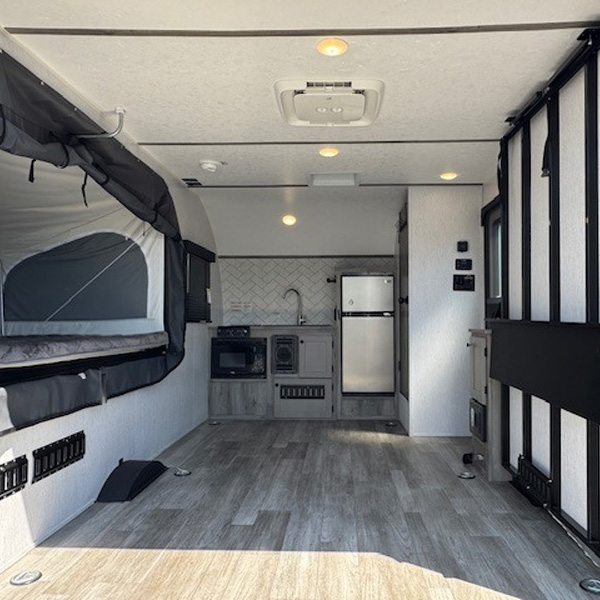 SouthernRV_GA's tweet image. Check out this tiny toy hauler! Now available at our Cumming store, this little pre-owned 2026 Wayfinder RV Go Lite Boulderback is ready for action!

See the listing: southernrv.com/product/used-2…

SouthernRV.com
770-477-0552

#SouthernRV #Wayfinder #ToyHauler #Camping #GoRV