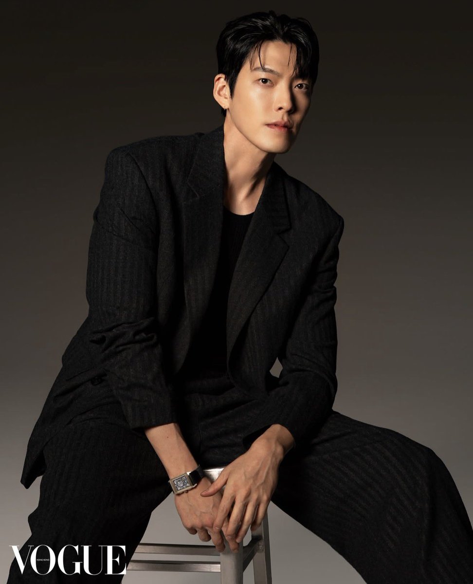 dolgolaeui's tweet photo. Kim Woo Bin #kimwoobin #theheirs #alienoid #uncontrollablyfond #school2013 #woobinkim #blackknight #officerblackbelt #ourblues #geniemakeawish #theconartists #김우빈 #金宇彬 You can also follow his official IG account: ____kimwoobin (Look for the blue check mark) https://t.co/5BQSYWVKt3