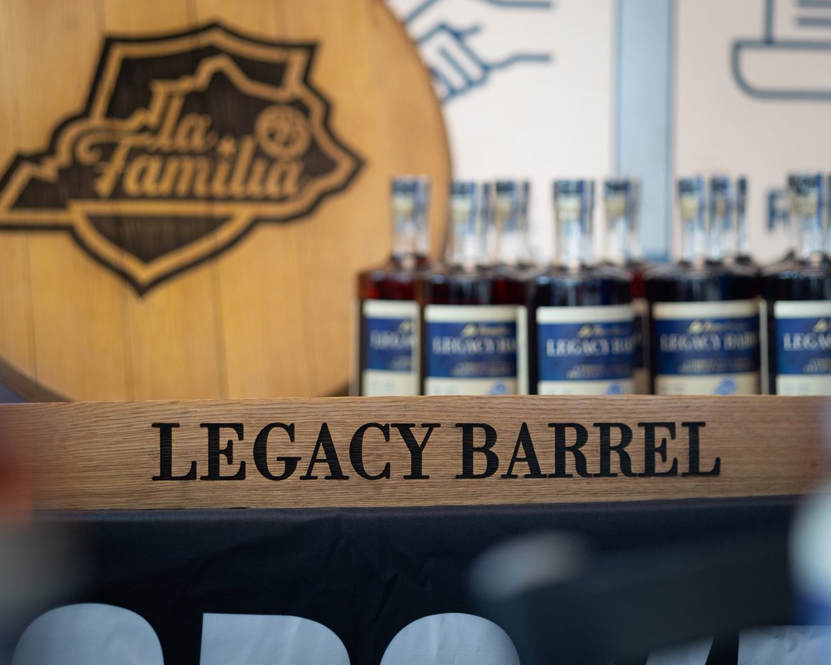 bespokenspirits's tweet photo. Tonight at Thursday Night Live 🥃

Bespoken Spirits will be on-site with:
• Free samples
• Signed La Familia TBT bottles available for purchase
• The pre-release debut of Kentucky Flannel in our special competition label https://t.co/pIScyXgs4V