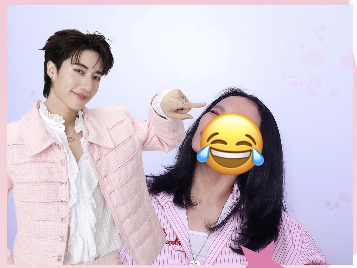 อยากจิ้มแก้มฟีลแฟน ผิดที่สูงไม่พอ
พี่จั๋งจิ้มตาหนูได้เลย

7.05.69 | PERSES BARENBLISS PRESENTER | CTW

#BarenblissxPERSES
#JUNG_PERSES  #PERSES #PERSES_TH