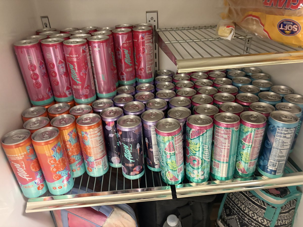 MsJennaMorrell's tweet photo. A little @AlaniNutrition to get @jtownelementary teachers through the day! @JtownElemAP Thank you Mrs. Sokol for the restock! https://t.co/uT0YoLI721