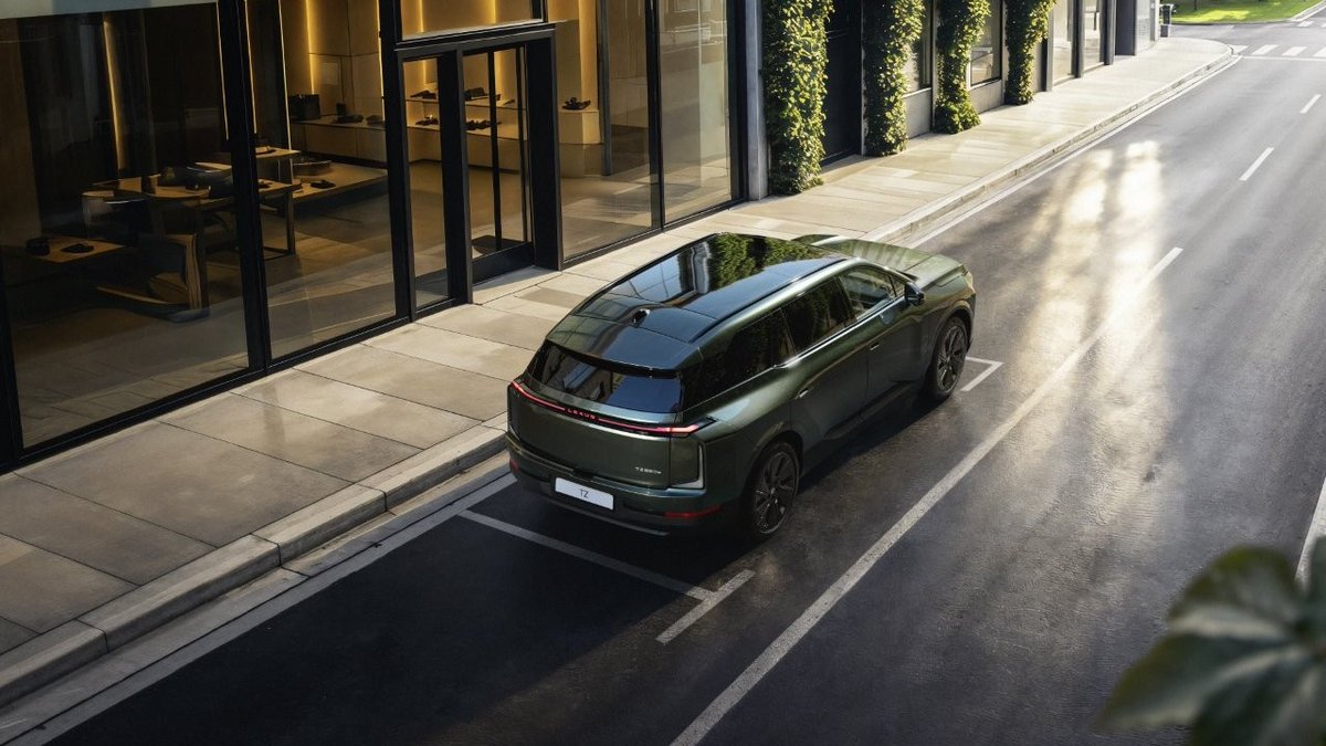 Lexus España tweet media