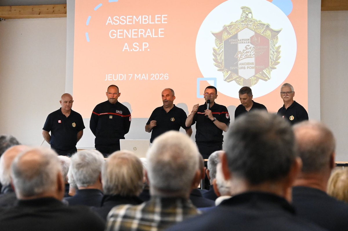 SDIS_74's tweet photo. 🚒 Réunis ce jeudi 7 mai à la Foire de La Roche-sur-Foron, les anciens sapeurs-pompiers de la Haute-Savoie ont tenu leur Assemblée Générale, un moment d’échanges et de convivialité placé sous le signe de la mémoire, de la transmission et de la cohésion. https://t.co/Jgswb1Fh7U