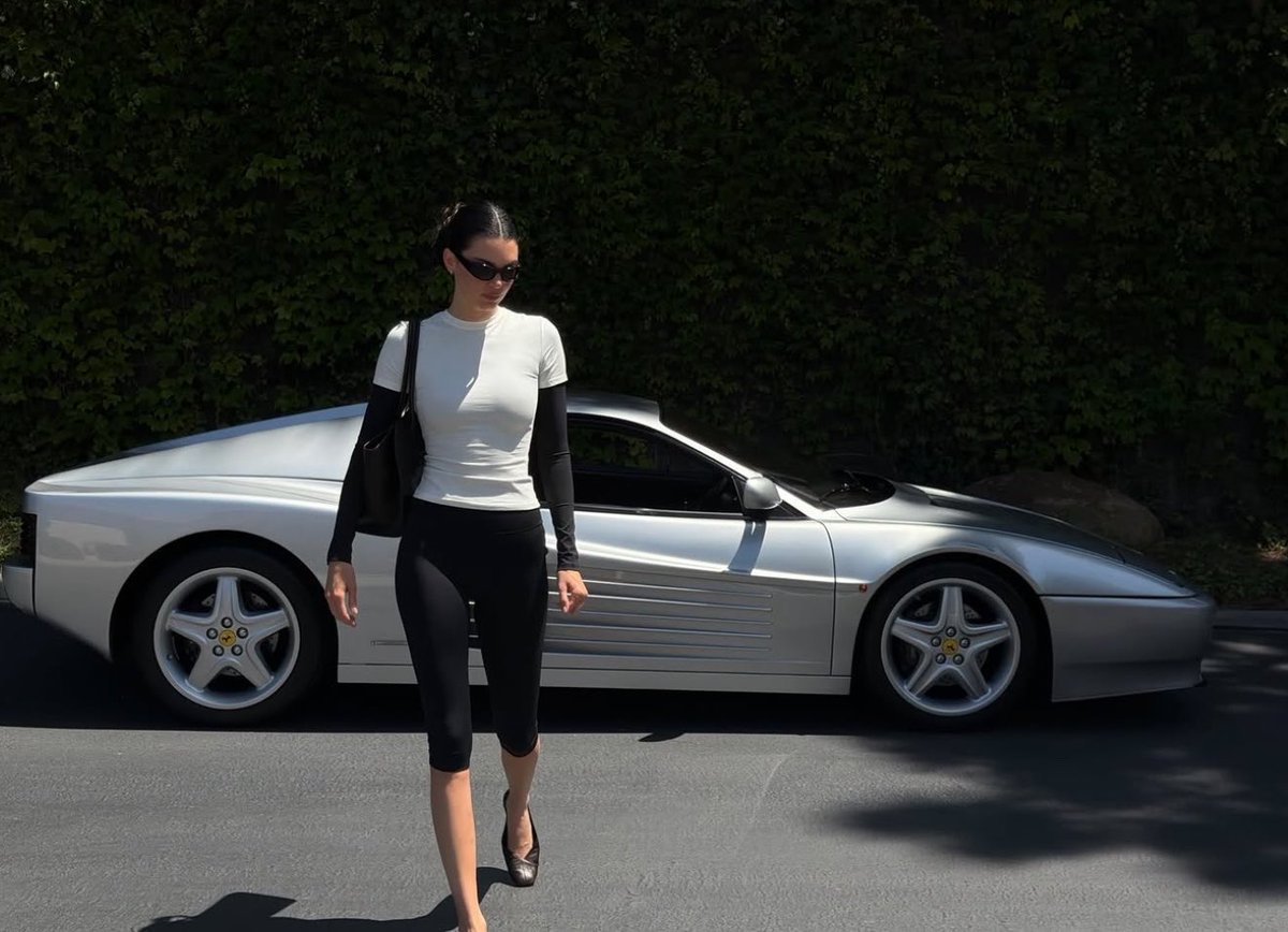 archivekend's tweet photo. kendall jenner car collection is so clean https://t.co/DXBTo9ql1r