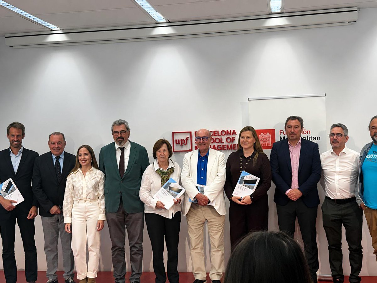 provivienda_org's tweet photo. 🏠 Participamos en la presentación de “Housing Associations: la provisión y gestión de vivienda social” (@bsm_upf), compartiendo la experiencia de #Lumvra y reflexionando sobre cómo impulsar un modelo de #ViviendaAsequible adaptado a nuestra realidad.

📖 https://t.co/b1FmBoljMy https://t.co/MwVNbaFx4N