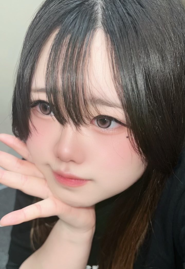 setuna_cos_'s tweet photo. このつけまとメイクと加工が一番盛れてたの
全て見失って顔ないなっちゃう誰か助けて
つけまをSHEINで買ったことだけは覚えてる https://t.co/MzdEFFILNN