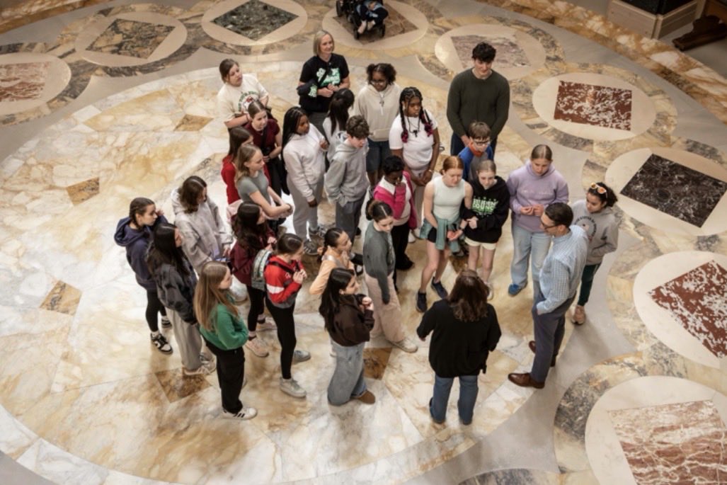 RepBare's tweet photo. I had a great time welcoming students from Glacier Creek Middle School to the Capitol this Tuesday! https://t.co/KVgSCmXSnB