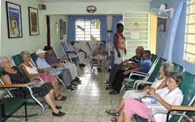 AMPPVertiente's tweet photo. ¿Sabías que Vertientes cuenta con varios lugares para el desarrollo del programa de atención al adulto mayor? entre ellos las Casas de Abuelos, con una atención diaria, alimentación y acompañamiento para quienes atesoran experiencias #CubaEsSalud https://t.co/8pJNlTjwEi