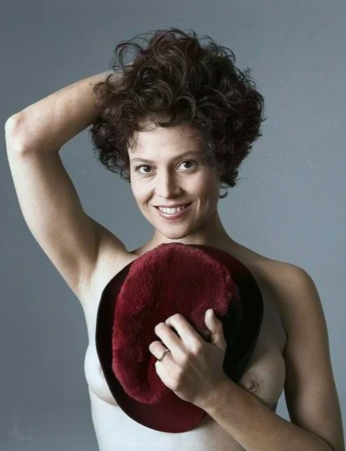 PerpetuaScion's tweet photo. Sigourney Weaver https://t.co/Ms2tbJU4w6