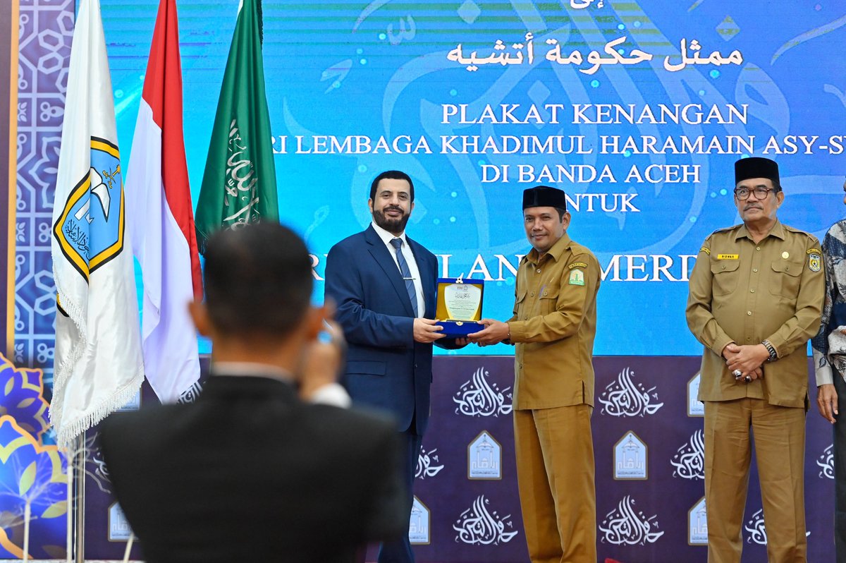 معهد خادم الحرمين الشريفين في بندا أتشيه tweet media