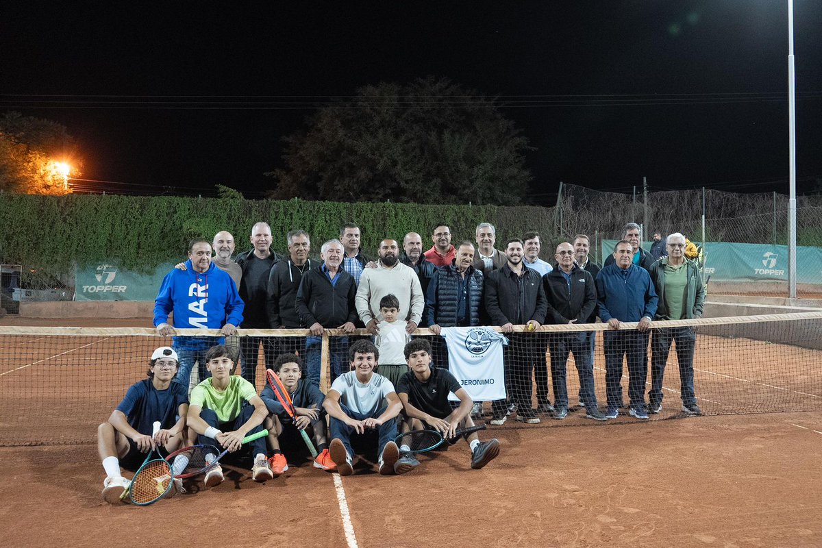 riojavip_'s tweet photo. QUINTELA INAUGURÓ LA ILUMINACIÓN DEL LAWN TENNIS Y FORTALECE LA INFRAESTRUCTURA DEPORTIVA

@QuintelaRicardo @GobDeLaRioja @jeroquintela @EdelarSAU @amolinalarioja https://t.co/kHCcMshk7h