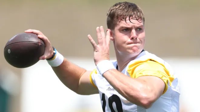ThePoniExpress's tweet photo. My preference for who I want to be the Steelers week 1 QB:

1 Will Howard

2 Drew Allar 

 Big drop-off

3 Mason Rudolph

Gigantic fall off the Grand Canyon drop-off

4 Aaron Rodgers https://t.co/cbo6B8OrHe