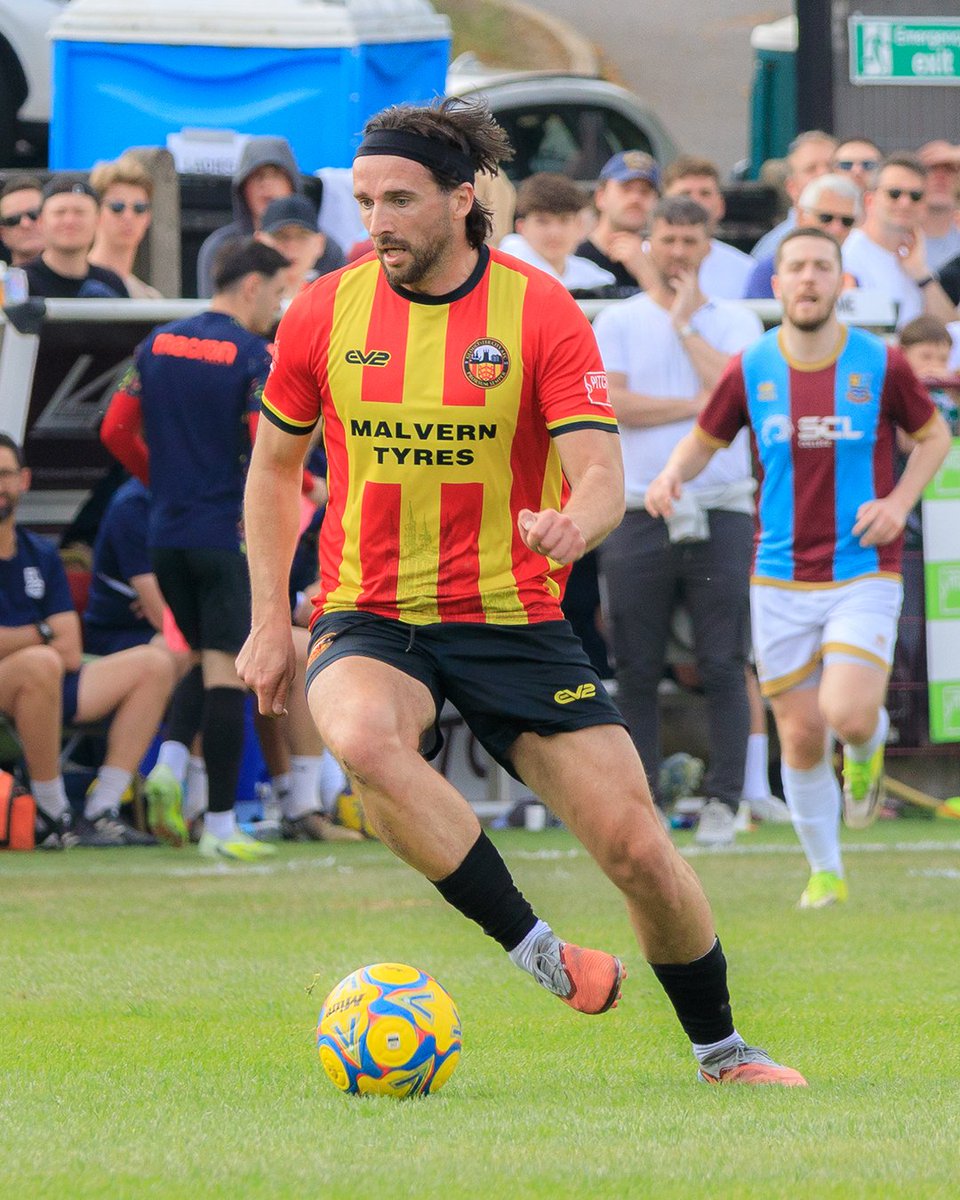 ev2sportswearuk's tweet photo. Snaps from @GCAFCofficial's Play-off Final against Farnham Town! 💥

🛒: https://t.co/p8x16H3hng
📷: @Jayballs316  

#EV2 | #DesignWithoutLimits https://t.co/6dtVleuD6L