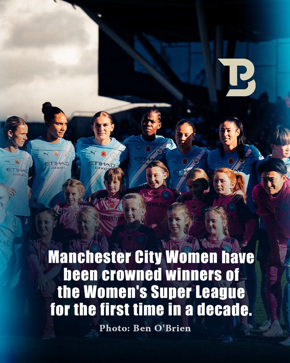 beyond_pitch's tweet photo. Manchester City Women have been crowned winners of the Women's Super League for the first time in a decade — with one game still left to play.

After suffering a 2-1 defeat to Chelsea Women on the opening day of the season, City’s title challenge got off to a difficult start. However, they quickly responded in impressive fashion, recording a 2-1 win over Brighton & Hove Albion Women, a dominant 5-1 away victory against Tottenham Hotspur Women, and a 4-1 triumph over London City Lionesses in their next three league matches — setting the tone for the rest of the campaign. 

Winger Lauren Hemp highlighted the mentality within the squad earlier in the season, saying: “It’s important that we use the fire and hunger within us and go on and win league titles.” That determination has been a major driving force behind this City side throughout the campaign.

Manchester City Head Coach Andrée Jeglertz said earlier in the season that “his main task is to create the winning mentality and believe that we can win,” and since that opening-day defeat, Manchester City have gone on to win 17 of their 20 league games, showing the sheer determination behind his statement. 

With Chelsea dropping crucial points throughout the season, the closest challenge came from Arsenal Women, who still had two games in hand and hopes of taking the title race to the final day. But a 1-1 draw away at Brighton ended those hopes, allowing City to move 8 points clear of Chelsea and 10 points clear of the Gunners, securing the title with games to spare.

Captain of the Blues Alex Greenwood once said: “I would love nothing more than to be the captain who lifts a trophy at this football club.” Now in her sixth season as a Blue, that dream has become a reality for the right-back.

Manchester City can now turn their attention to their game against Chelsea this weekend in the Women's FA Cup semi-final and their final game of the season away to West Ham United Women.

Congratulations to Manchester City on a formidable season!

🎨 @LDAWGraphics 

#Beyondthepitch #womensfootball #manchestercity #barclayswsl