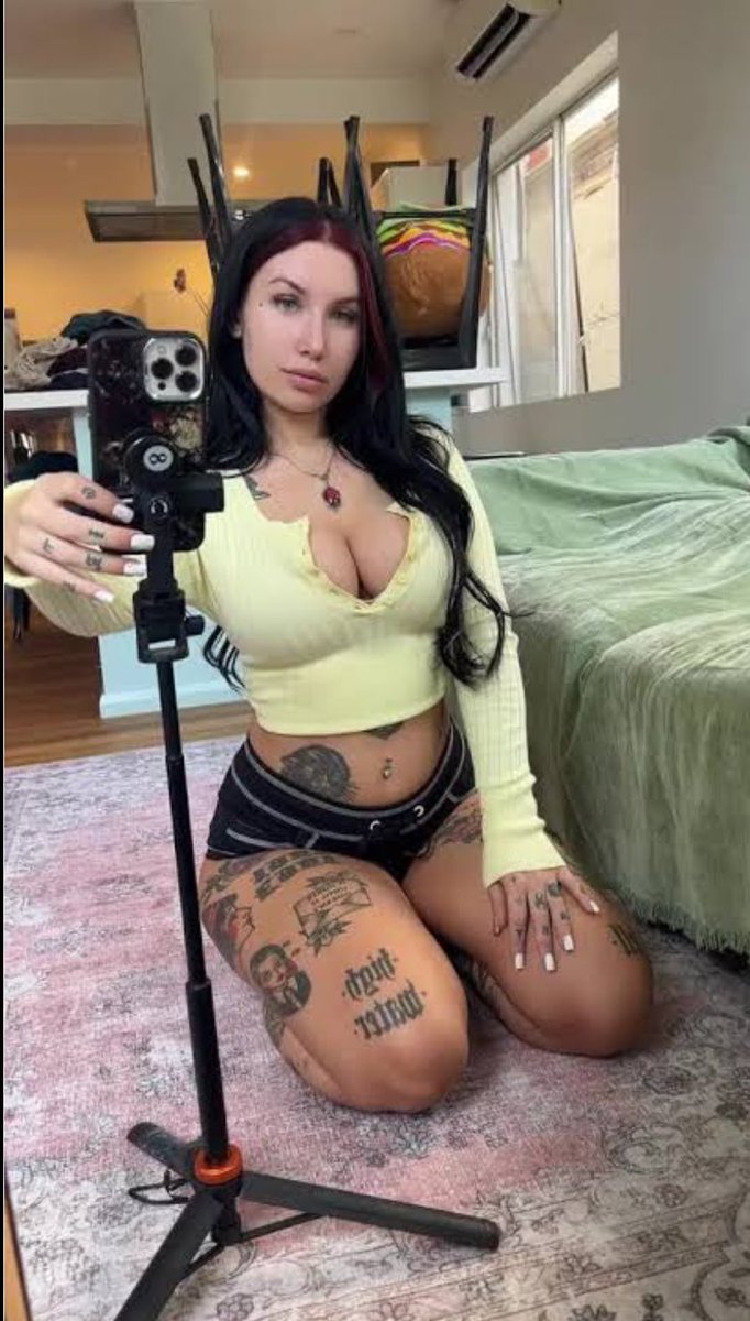 sandycobber's tweet photo. 😍🥰🌹😋 https://t.co/ACQXe25dGP