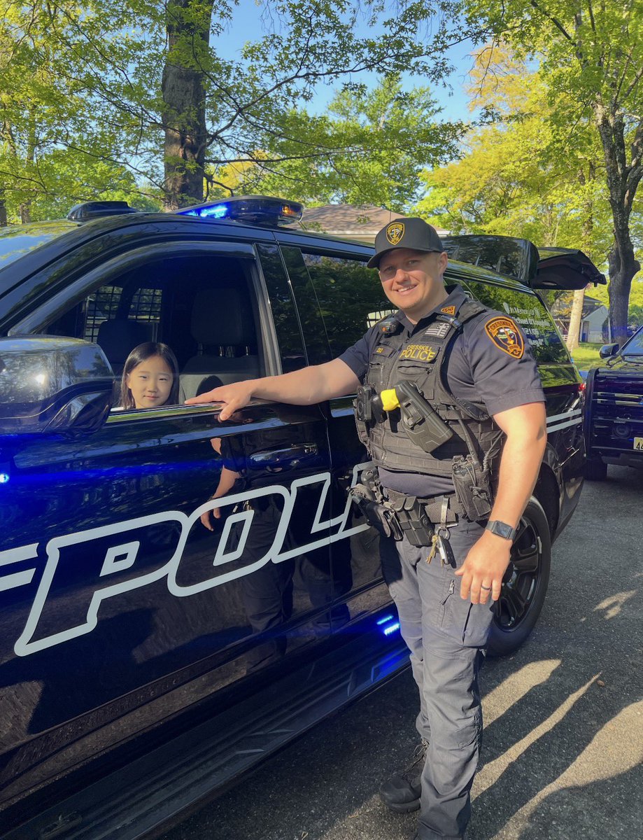 CresskillPolice's tweet photo. A memorable moment from the Bryan School Bulldog Gala: Adrian &amp; Jenny won a ride to school in a police car, with Officers Basket and Vigorita, keeping things safe, fun and providing an unforgettable experience. 🚓🎉 #BulldogGala #BryanSchool #SchoolSpirit #Community #RideToSchool https://t.co/KQITTq8F7i