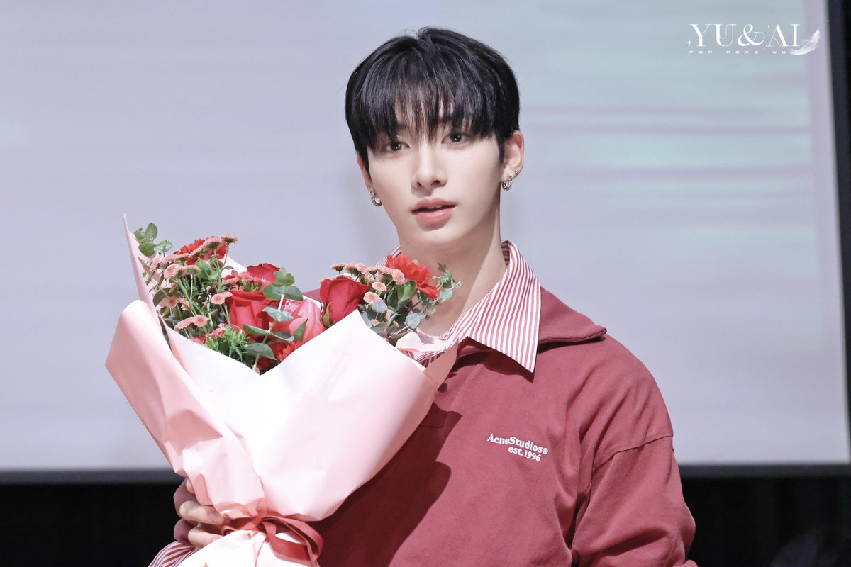 260507 Fansign HQ1 一位おめでとう！ 永遠にステージで輝き続けよう