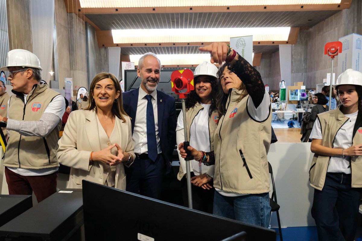 M.J Sáenz de Buruaga tweet media