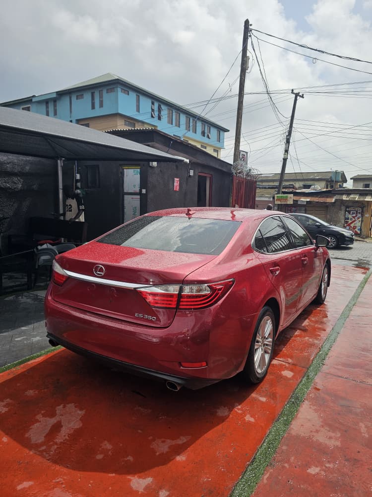 AutoNationInc's tweet photo. Quick deal. Toks 2013 Lexus ES 350. ₦17.5m https://t.co/Dwf4QWl0nZ