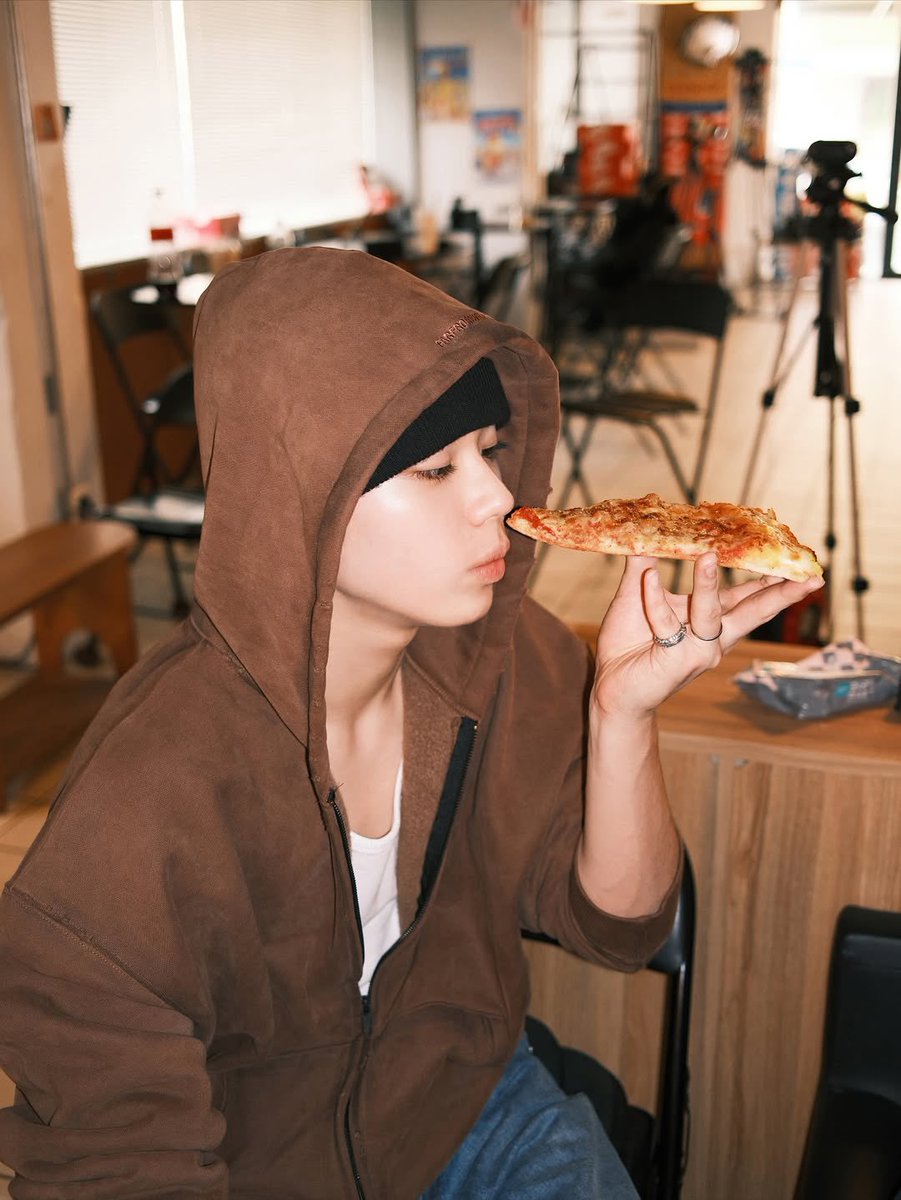 삼이 tweet media