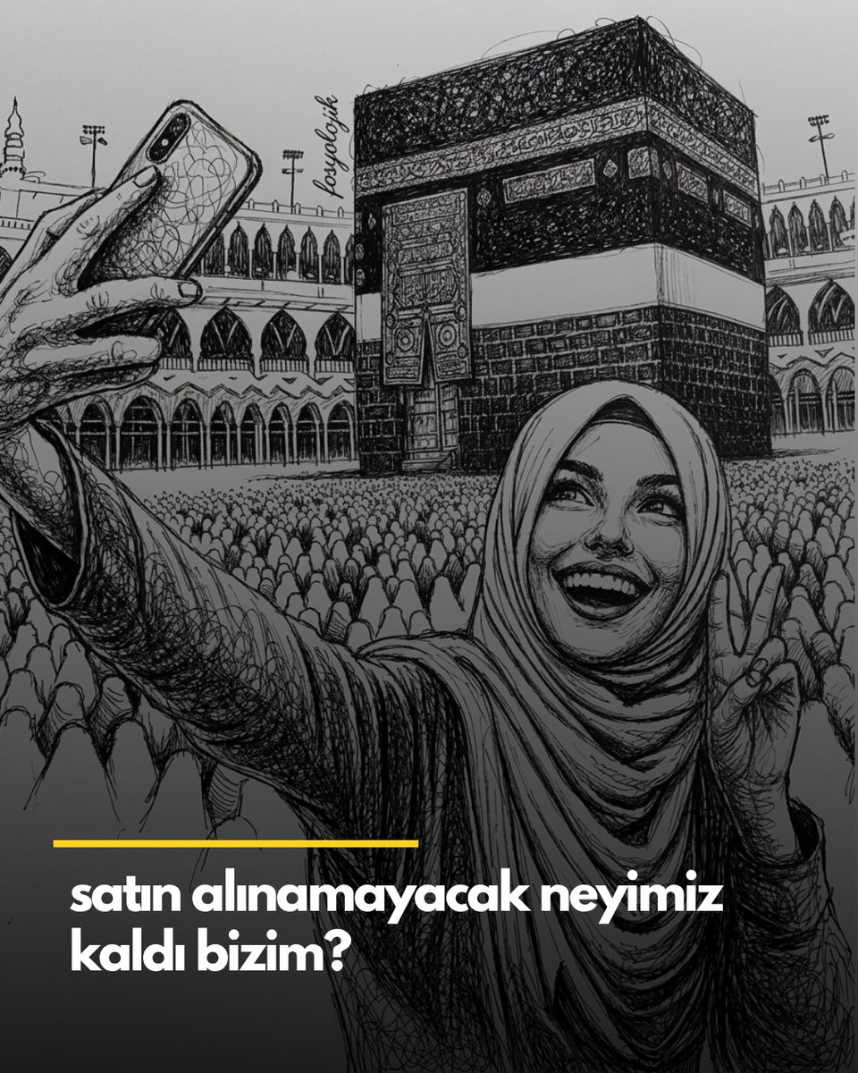 fosyolojik's tweet photo. aslında her şey bundan bir kaç yıl önce başladı biliyor musunuz? abdulfurkan can'ların sakalından akan abdest suyunu şalı ile silmek istediğini bizlerin de bilmesini isteyen kevser su'ların tweetleri ile tanıdık yıllar önce romantik islamcıları.

sevdiği ile abdest yarışı yapmak isteyen ve mutlaka elif gibi dimdik sevenler de işin içine karışınca, "la tahzen" diye teselli etmek de bize kaldı haliyle.

hz. yusuf'un hikayesini 'sabır direnişi' değil de 'aşk hikayesi' diye anlatanların üç kere ağzına üç kere de burnuna kürekle vurmak istesek de bazen, sabırla bekliyoruz bir umut belki düzelirler diye.

işin goy goyu bir tarafa da bizi çarmıha falan zorla germelerine lüzum kalmadı, kendi nefsimizin çarmıhına hevesle uzatıyoruz bileklerimizi kardeşler. 

küfrün kucağına bağdaş kurup iman türküleri çağırmanın adını 'çağa ayak uydurmak' diyoruz artık. gevşek ağızlı bir konfor dindarlığına teslim olduk hepimiz. etini budunu kaybetmiş, ruhunu şeytana kiralamış, tepeden tırnağa ambalaj kokan bir uyuşukluk halindeyiz.

biraz daha beğeni alabilmek, biraz daha takdir toplayabilmek gayesiyle satamayacağımız hiçbir değer kalmadı elimizde. bütün haysiyetimizi, bütün iddiamızı bir avuç alkışa bozdurduk yani en nihayetinde.

acının, yoksulluğun, mazlumun yanında saf tutmak yerine, güçlünün sofrasından dökülen kırıntıları kapışmaya koşuyoruz iştahla. hal böyleyken dönüp aynadaki yansımamıza bile bakmadan, "bu ümmet neden bu halde?" diye sorabiliyoruz yüzümüz kızarmadan.

sağa sola bakmadan ruhumuza bakmak zorundayız. “ey iman edenler iman edin” ayetini gönlümüze vird edinmek zorundayız.

ezgi akgül 

7 mayıs 2026 / ankara