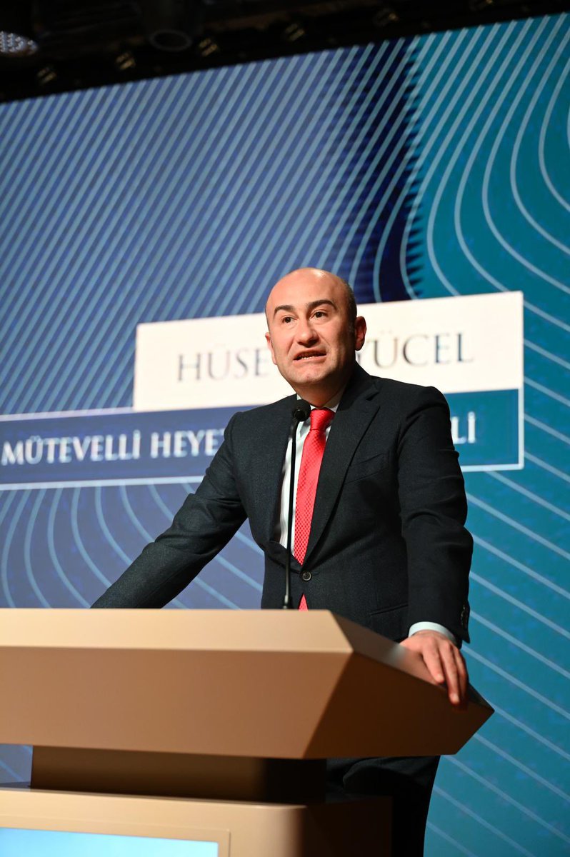 HuseyinYucell's tweet photo. Bilime ışık tutan, insanlığa yön veren kıymetli bilim insanlarımızı “Bilime Saygı Ödülleri”nde ağırlamaktan büyük gurur duyduk.

Bilimin, aklın ve üretimin rehberliğinde ülkemizin geleceğine katkı sunan tüm değerli akademisyenlerimizi yürekten kutluyor; emekleriyle yarınlara umut oldukları için teşekkür ediyoruz.

#BilimeSaygı #BahçeşehirÜniversitesi