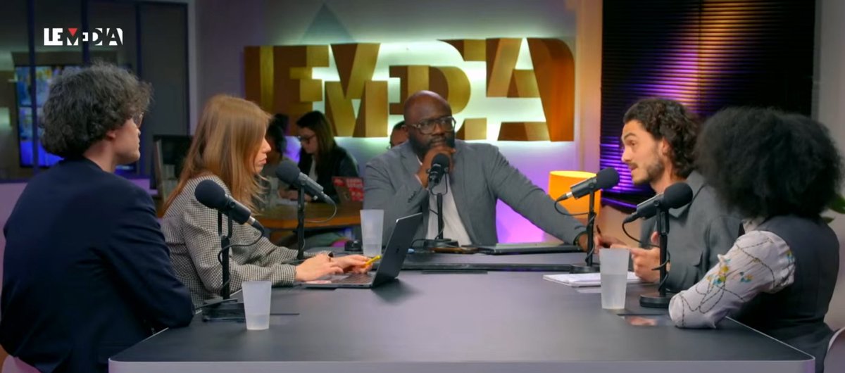 amin_snoussi's tweet photo. Soutenir @LeMediaTV, c’est permettre à ses formats d’exister : 

🔴 Enquête de @LisaLap_ sur les milices fascistes de Rennes et le Jarl
🔴 Révélations de @nadiasweeny sur des vidéos néonazies d’un candidat RN à Gap

🎥 Une soirée électorale portée par @JustSeeReal en direct pour les municipales avec @AnasseKazib, @ClaireMLejeune, @SabrinaSebaihi, @peaceandlau et @SimonnetDeputee
🎤 Des entretiens de Julien Théry avec @Elsa_Marcel, Rony Brauman, Eugénie Merieau, @TSDKcollectif, etc.. 

🌍 Une émission sur les relations internationales avec @PascalBoniface et @sara_trabi 
🛋️ Des Fauteuils de 1h avec @mbompard, @sandrousseau, @Medinrecords, @edwyplenel, @Deputee_Obono, etc..
📝 Une chronique d’actualité quotidienne portée par @MarionLpz 

📆 Une émission en direct tous les soirs 
✊ Un journal des luttes dédié aux combats des travailleuses et des travailleurs.

Le Média est en campagne pour obtenir un canal TNT IDF et pouvoir accueillir sur nos ondes tous les médias indépendants.

👉🏽  https://t.co/hUKuBVqlaE