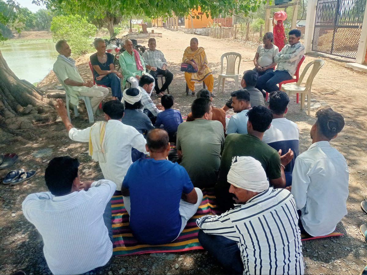 mission_yuva's tweet photo. ग्राम गुंजी में नवांकुर संस्था द्वारा जल गंगा संवर्धन अभियान के तहत जल चौपाल, श्रमदान  का आयोजन मध्यप्रदेश जन अभि��ान परिषद ब्लॉक समन्वयक वंदना जैन एवं ग्राम के युवाओं एवं वरिष्ठ जनों की उपस्थिति में किया गया। https://t.co/tjoEImNZdB