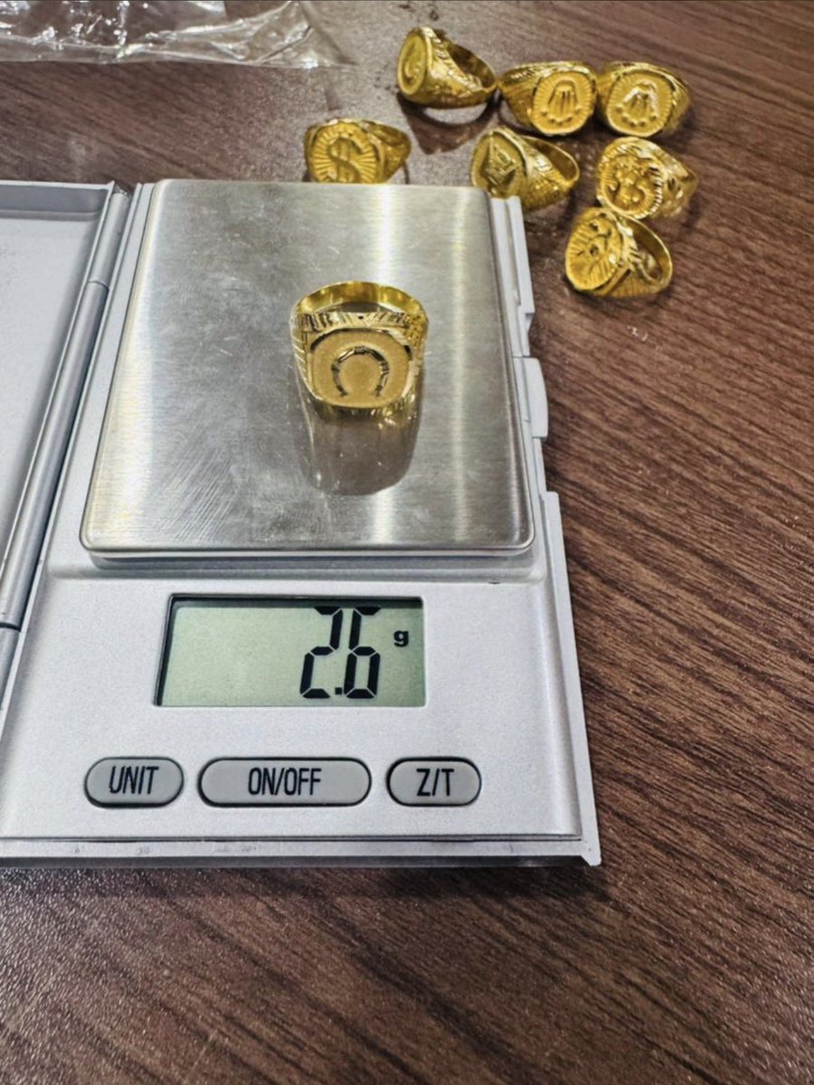 The Gold Plug tweet media