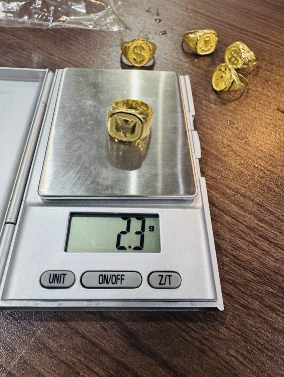 The Gold Plug tweet media