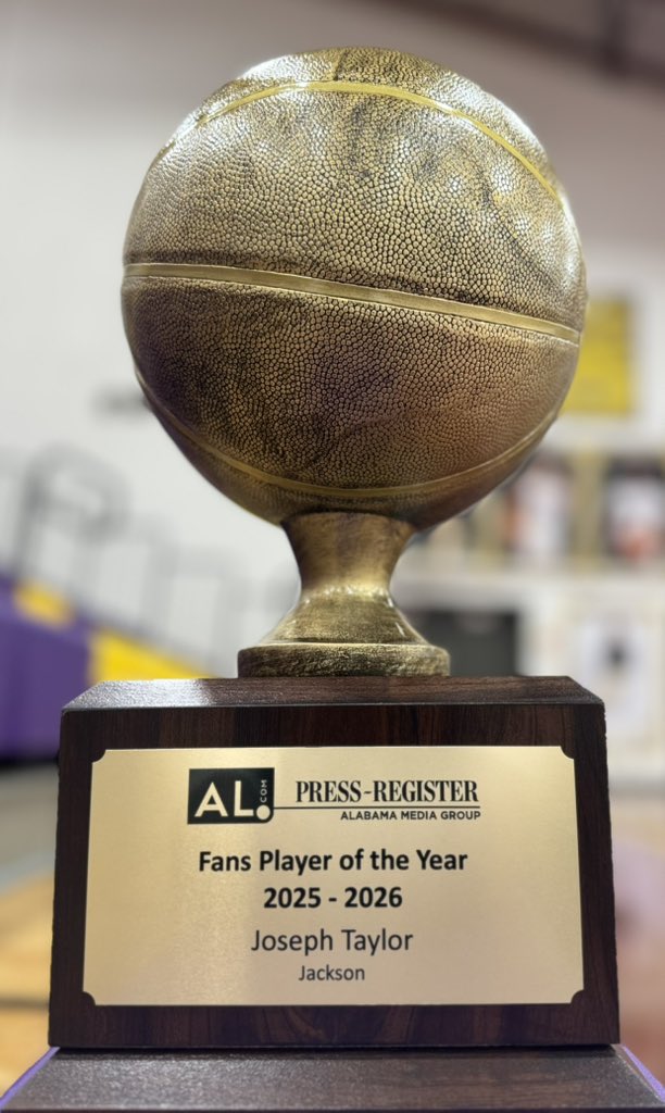 JacksonHighBK1's tweet photo. We would like to extend a sincere thank you to Ben Thomas https://t.co/o8t0ySrCNt and Randy Kennedy for presenting Joseph Taylor with his Fans Player of the Year trophy.

We appreciate the continued support of high school athletics.

Congratulations again, Joseph well deserved! https://t.co/z4p1Yy002T