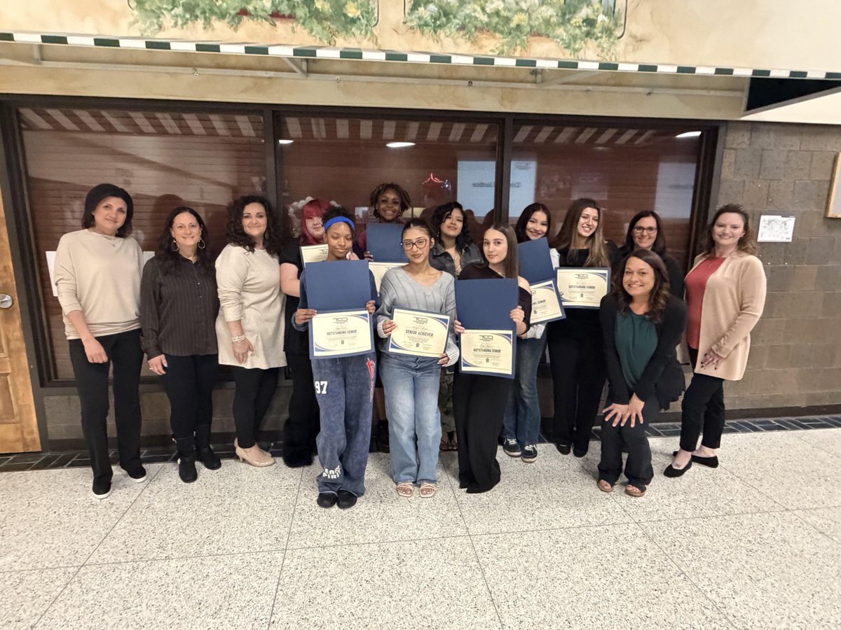 TCDuPage's tweet photo. Thank you all for attending our Senior Awards Celebration. We enjoyed honoring our amazing students with you. All photos are accessible here: https://t.co/8Om2qECIoy https://t.co/yNYd0ZPhf2 https://t.co/2sx1TDQJPR
