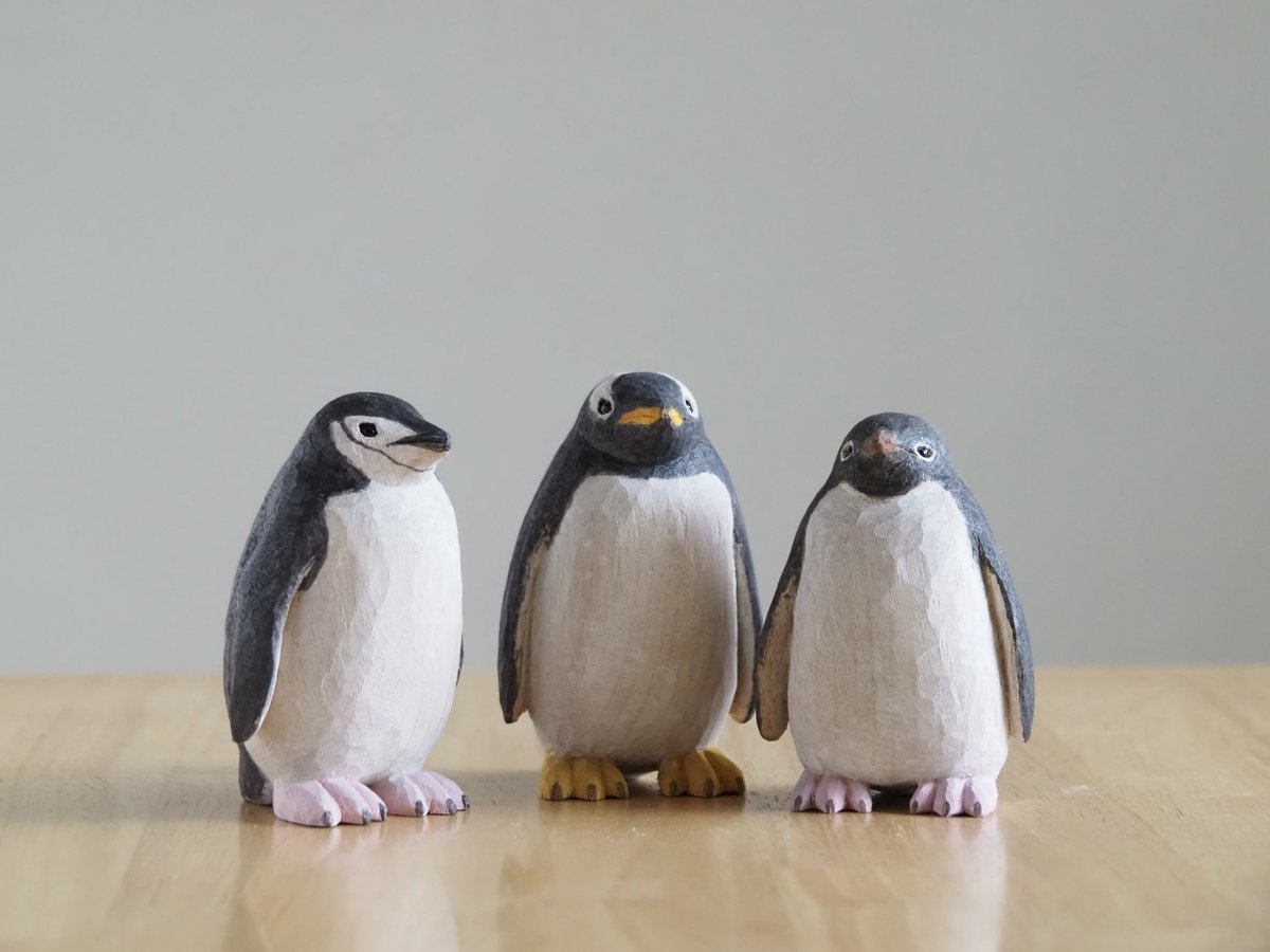 nia様　リンゴとペンギンセット　おまとめ33 新宿ペンバザ 出品する木彫りペンギン、こちらの紹介を忘れてました