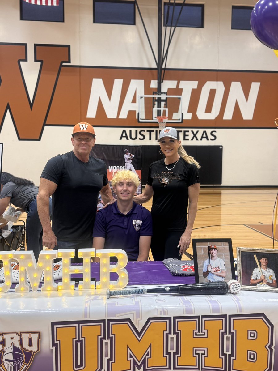 justicemoore44's tweet photo. Blessed to sign my letter of intent to Mary Hardin-Baylor! Ready to get started in this new chapter of life. GO CRU!
@crubaseball @WWoodBaseball @HunterJ17hj @var_austin @TrueToTheCru @caseycarter_93 @cooper_hake36 https://t.co/K9J7eudQbS