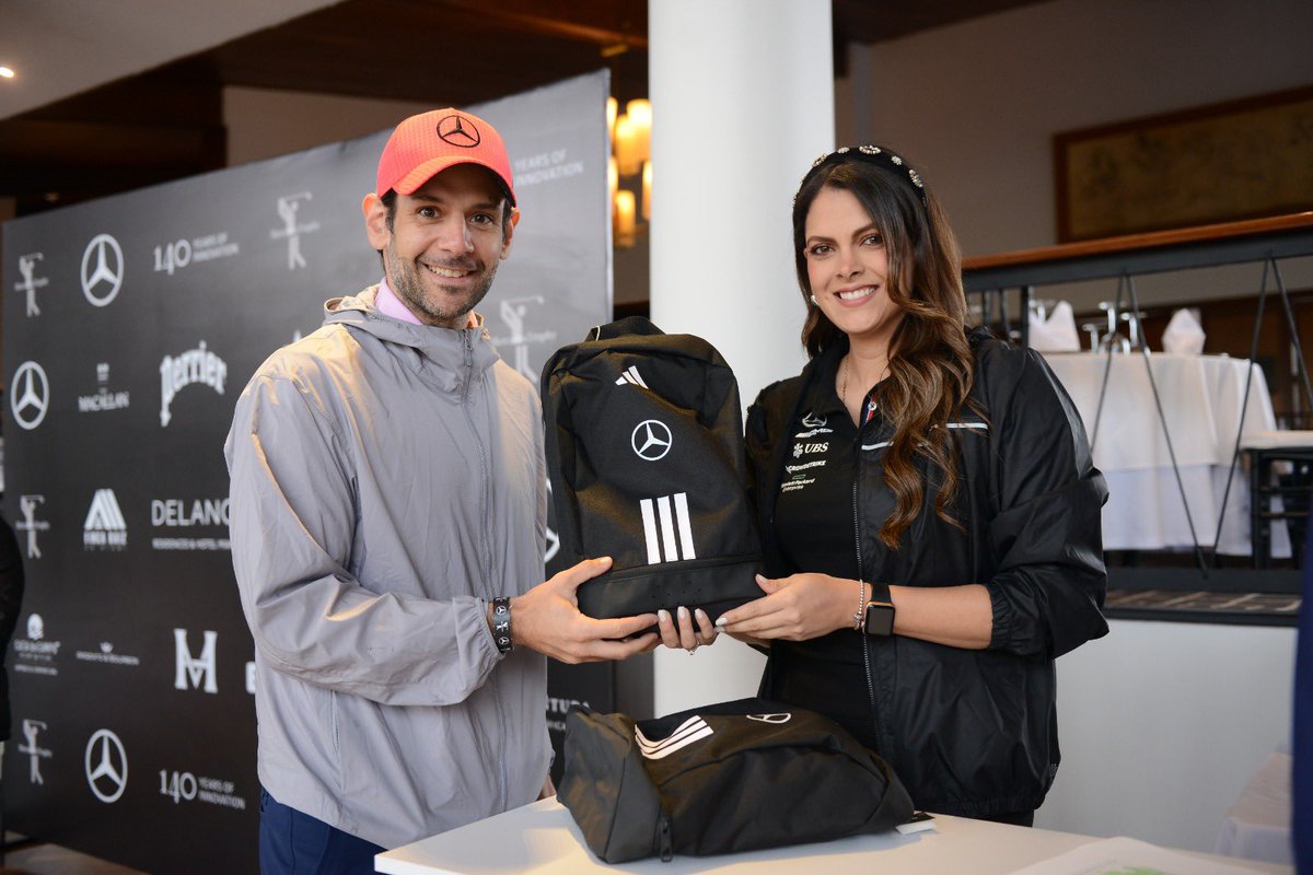 MercedesBenzCol's tweet photo. El Mercedes Trophy reúne a clientes alrededor de algo más que el golf: precisión, disciplina y carácter. Un espacio donde el juego se convierte en experiencia y el lujo se vive dentro y fuera del campo.✨⛳️ https://t.co/t2LzrMYehk