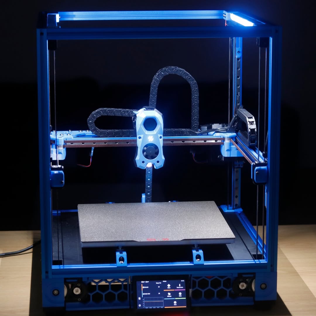 Jeandre_11's tweet photo. @E3DOnline I have a Voron 2.4 300 that is soon to be joined by a Voron 2.4 350 dual-toolhead StealthChanger. https://t.co/1M6n000Hnv