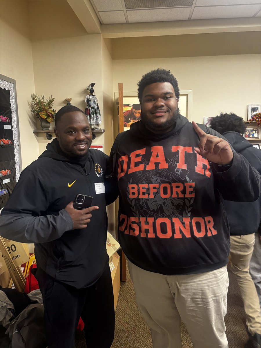 Malik “Big Mountain ⛰️”Andrews tweet media