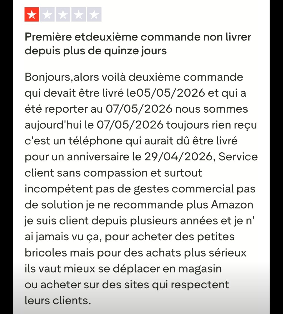 Fahdisen's tweet photo. @AmazonHelp @AmazonFrance   Toujours personne pour me contacter comme vous l'expliquer en public ?
Je suis tombé sur les récents avis :

https://t.co/2jzJA6kLHR https://t.co/C9vbzkBHdf