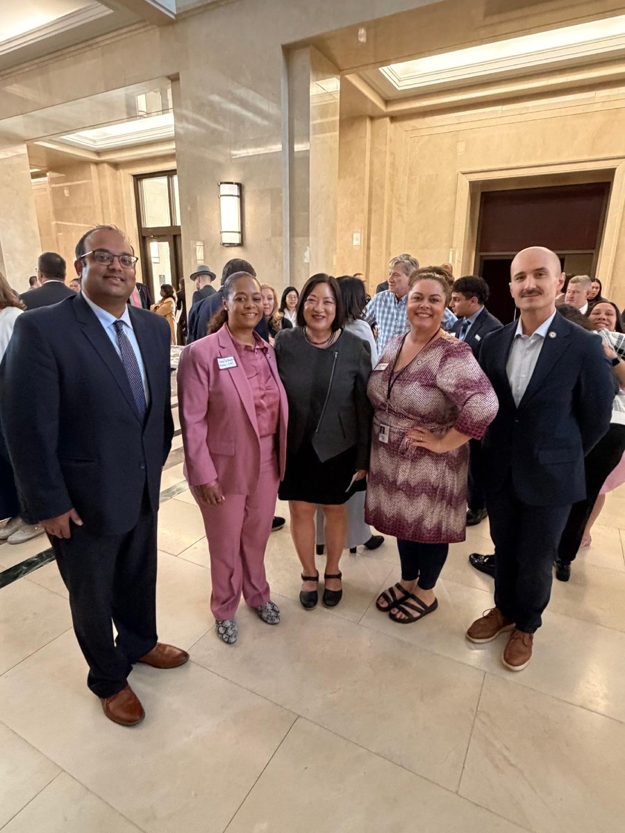 Illinois Department of Central Management Services tweet media