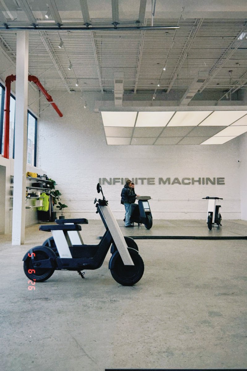 ShakirWorks's tweet photo. Visited @infinitemachine yesterday. So inspiring to see people reimagining the craft of mobility. Thanks for the merch @josephcohen . https://t.co/hyV5FPJKwK