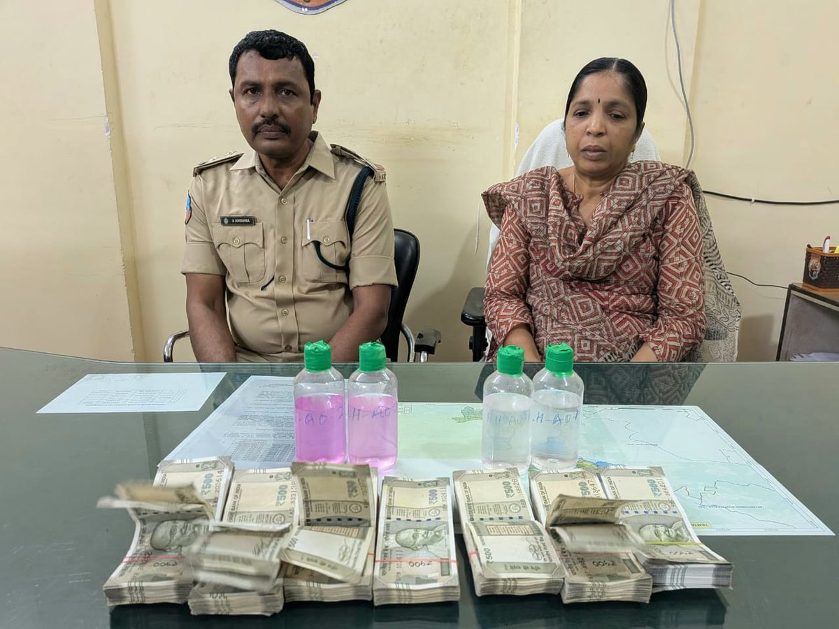 TelanganaACB's tweet photo. ACB TRAP CASE

1) Santhapuri Sujatha, Forest Divil Officer (FDO), Bhadrachalam.

2)Bhukya Krishna, Deputy Range Officer (DRO) of Tegada &amp; I/C Forest Range Officer, Charla
were caught by #ACB, KMM Range while they demanded total ₹ 10 lakhs, reduced to ₹ 3,50,000 and accepted https://t.co/Egnr3ST1lD