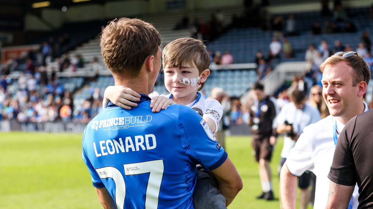 theposh's tweet photo. 📷 💙

#pufc https://t.co/qWvLNo0tHW