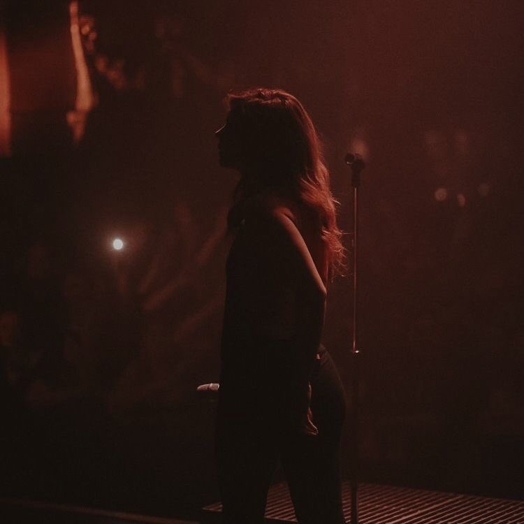 letdxz's tweet photo. No Focus | Au #loquinha

Lorena nunca fotografa a mesma pessoa duas vezes.

Até Eduarda subir naquele palco. https://t.co/MBoi6KMZiv