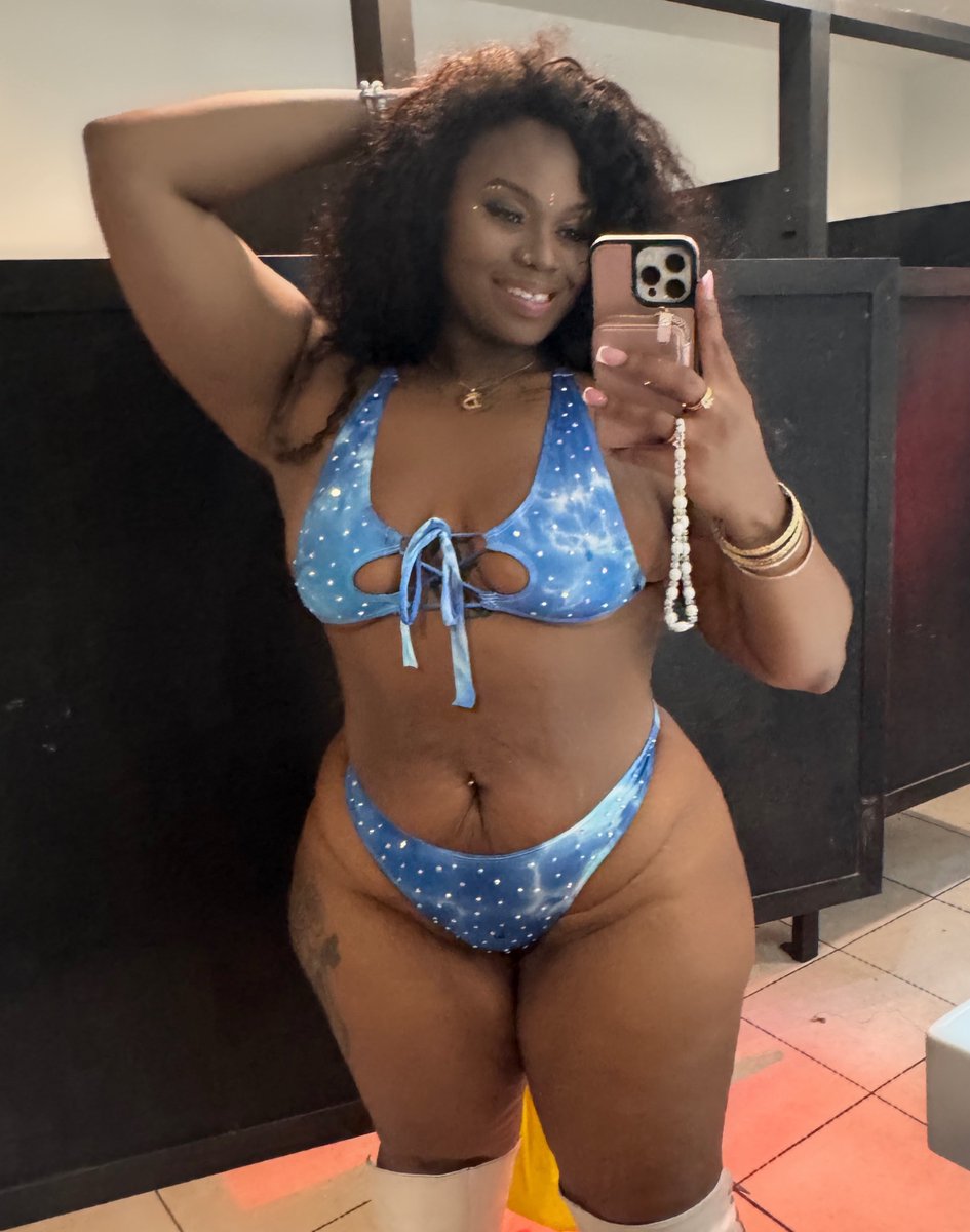 Ur Favorite Fupa Goddess 👑🍑✨ tweet media