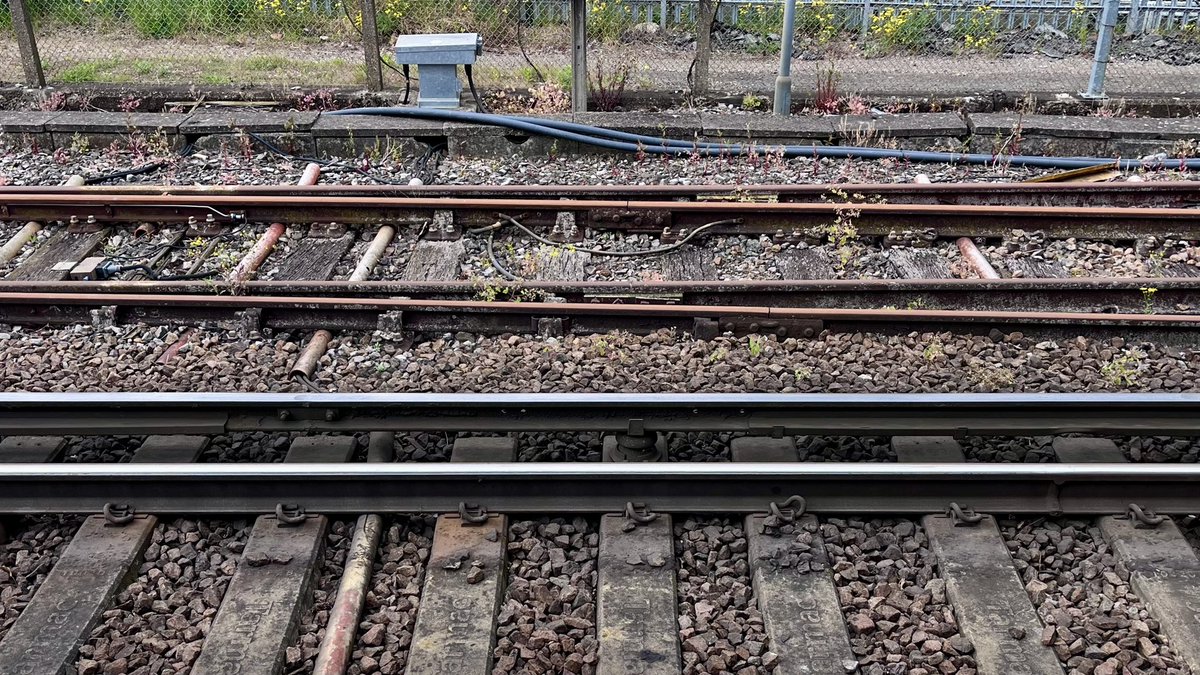 aCivilSapper's tweet photo. One thing worse than a Rail Replacement Bus Service is no Rail Replacement Bus Service…  
Three trains cancelled in a row, with no plan but to keep swapping trains and edging one station closer just to be cancelled there. I love the railway, but today is a test. 😊 https://t.co/XzCRYWQAdt