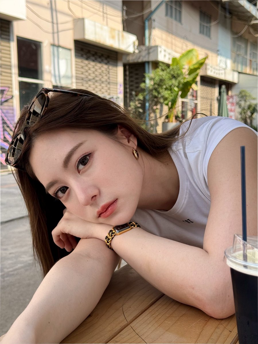 Memibae tweet media